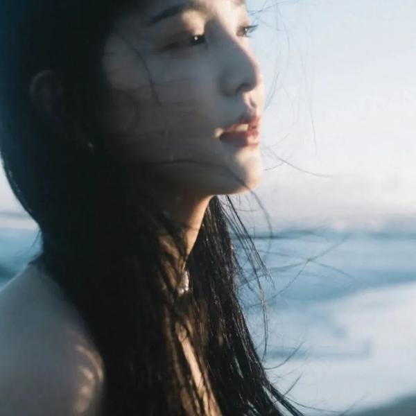 神秘粉红海报